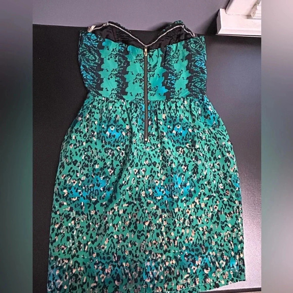 Silk Green Animal Print Mini Dress Women’s Medium Strapless‎ Pockets Party - Picture 14 of 16